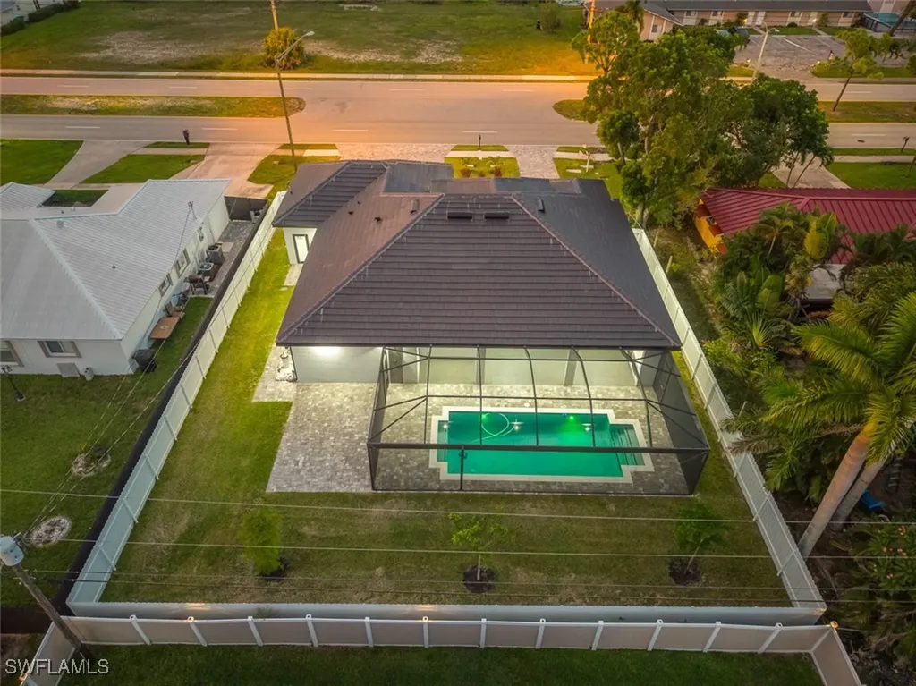 926 Gleason Parkway Cape Coral FL 33914