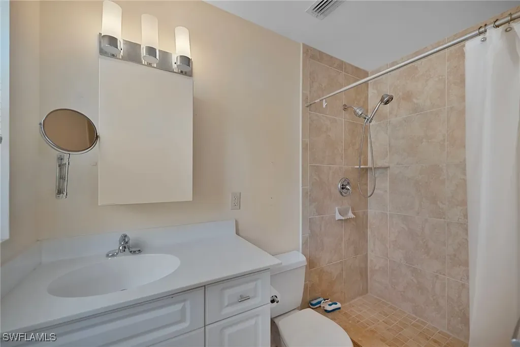 1136 Illinois Drive Naples FL 34103