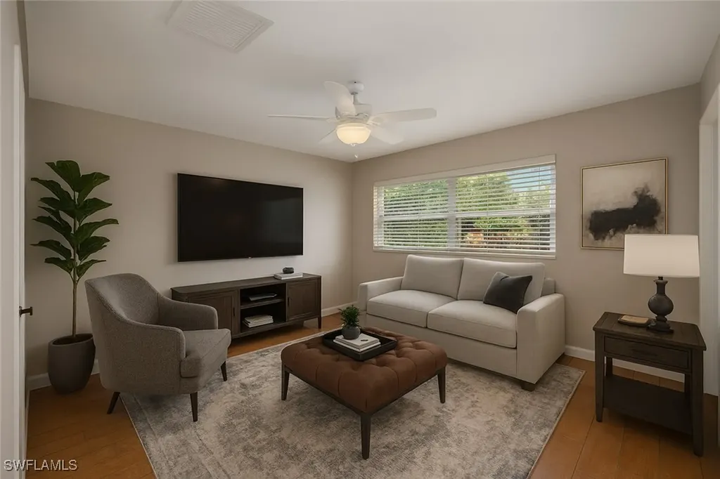 1136 Illinois Drive Naples FL 34103