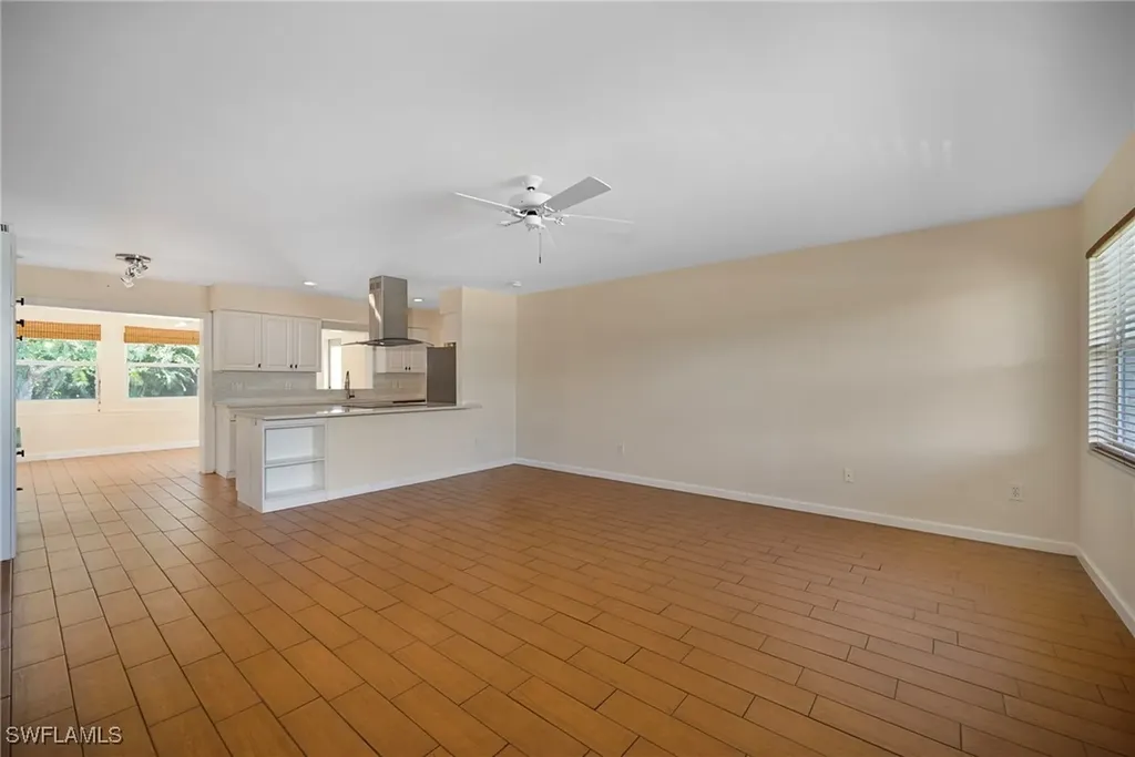 1136 Illinois Drive Naples FL 34103