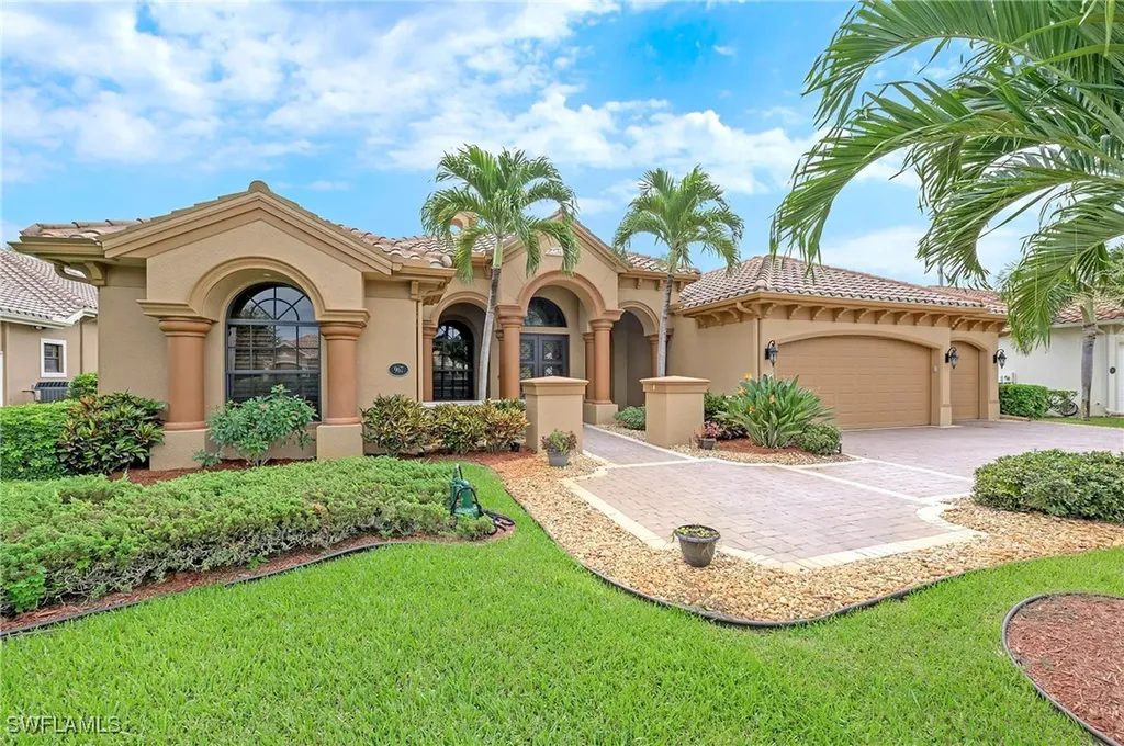 967 Tivoli Drive Naples FL 34104