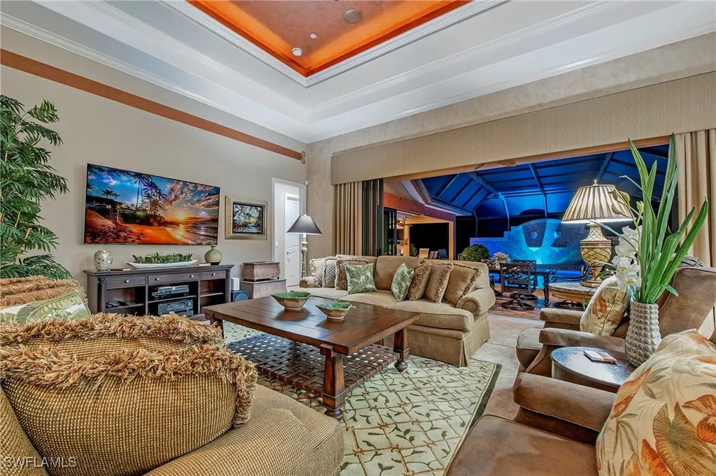 967 Tivoli Drive Naples FL 34104