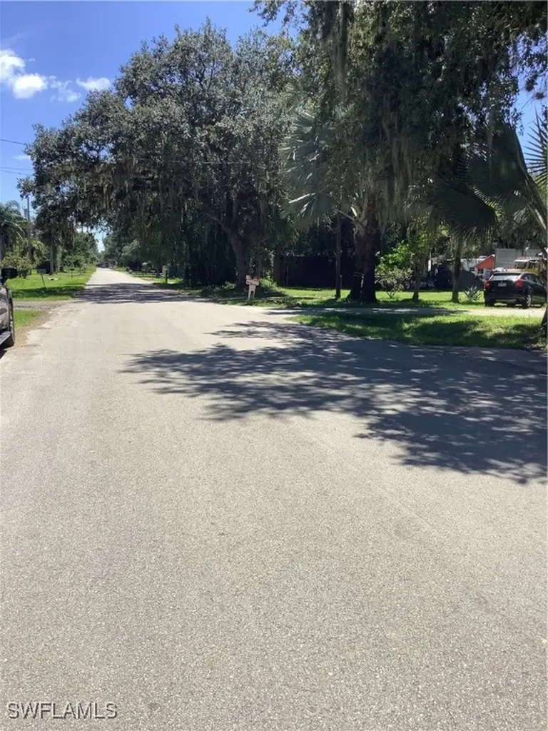 4910 N Miraham Drive Immokalee FL 34142