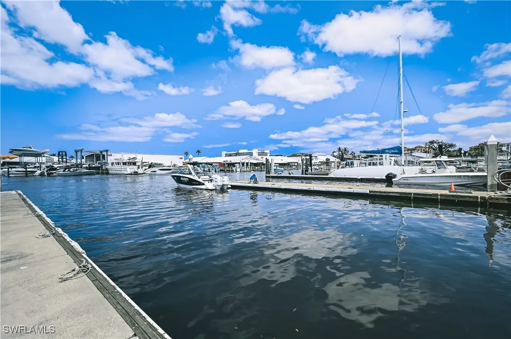 750 River Point A3-22 Drive Naples FL 34102