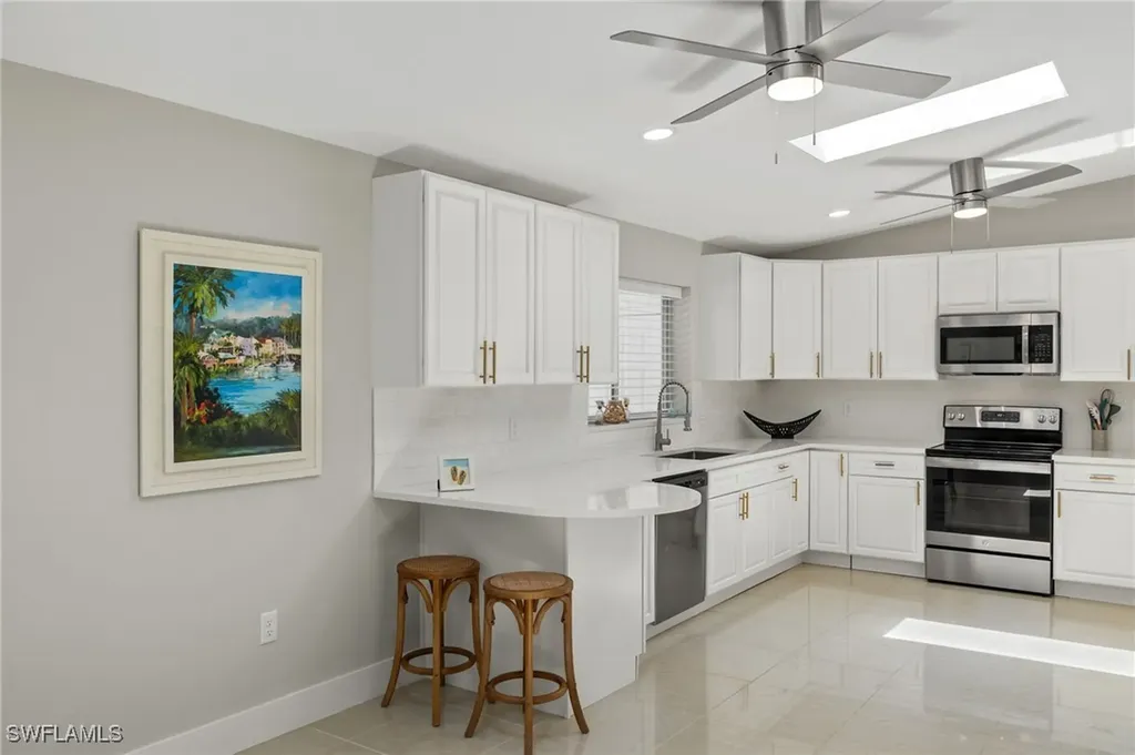 482 Tradewinds Avenue Naples FL 34108