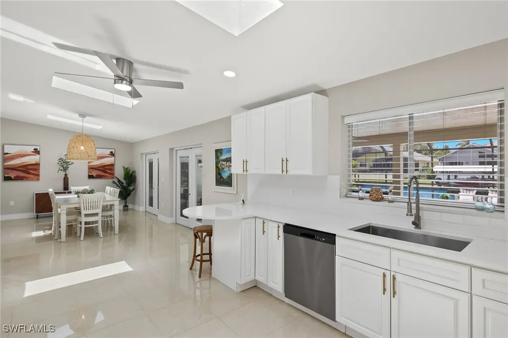 482 Tradewinds Avenue Naples FL 34108