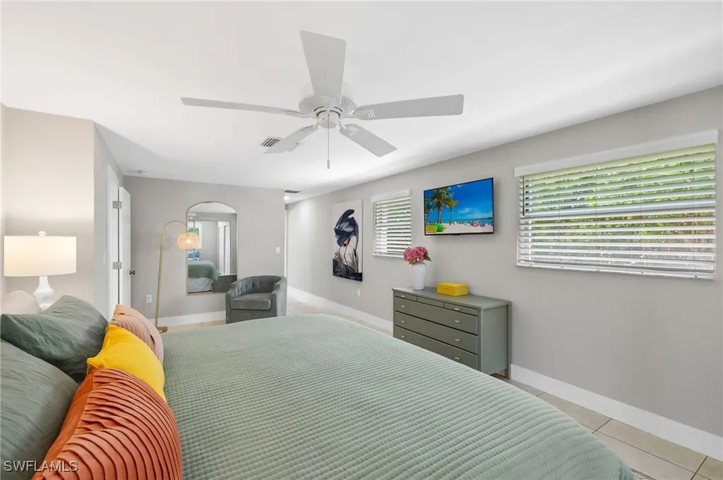 482 Tradewinds Avenue Naples FL 34108