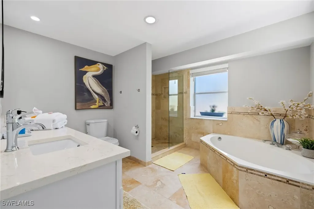482 Tradewinds Avenue Naples FL 34108