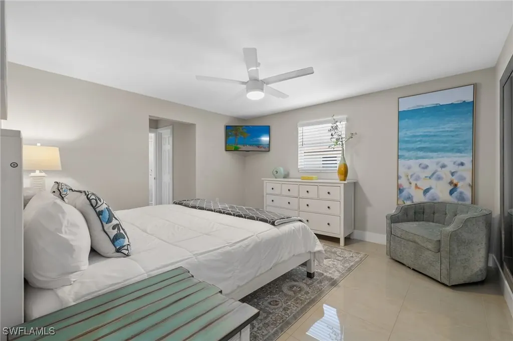 482 Tradewinds Avenue Naples FL 34108