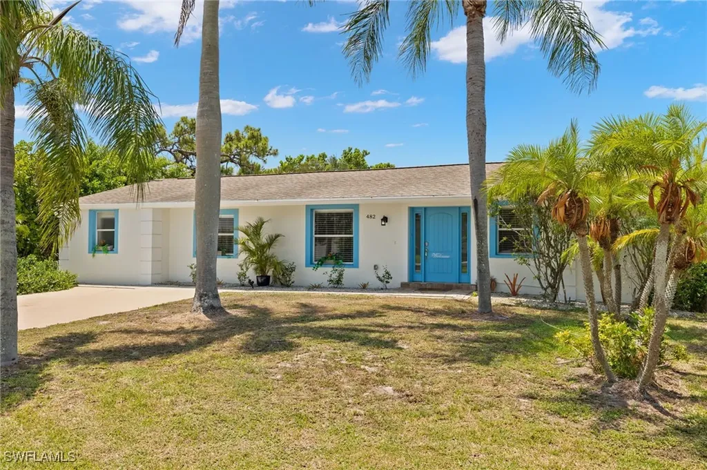482 Tradewinds Avenue Naples FL 34108