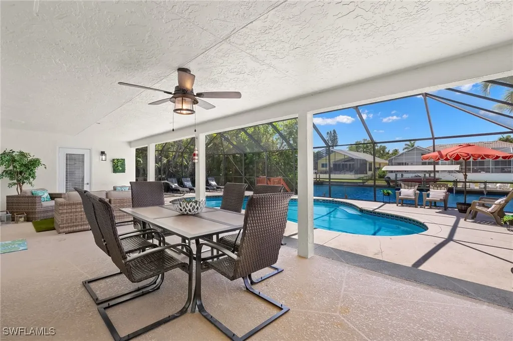 482 Tradewinds Avenue Naples FL 34108