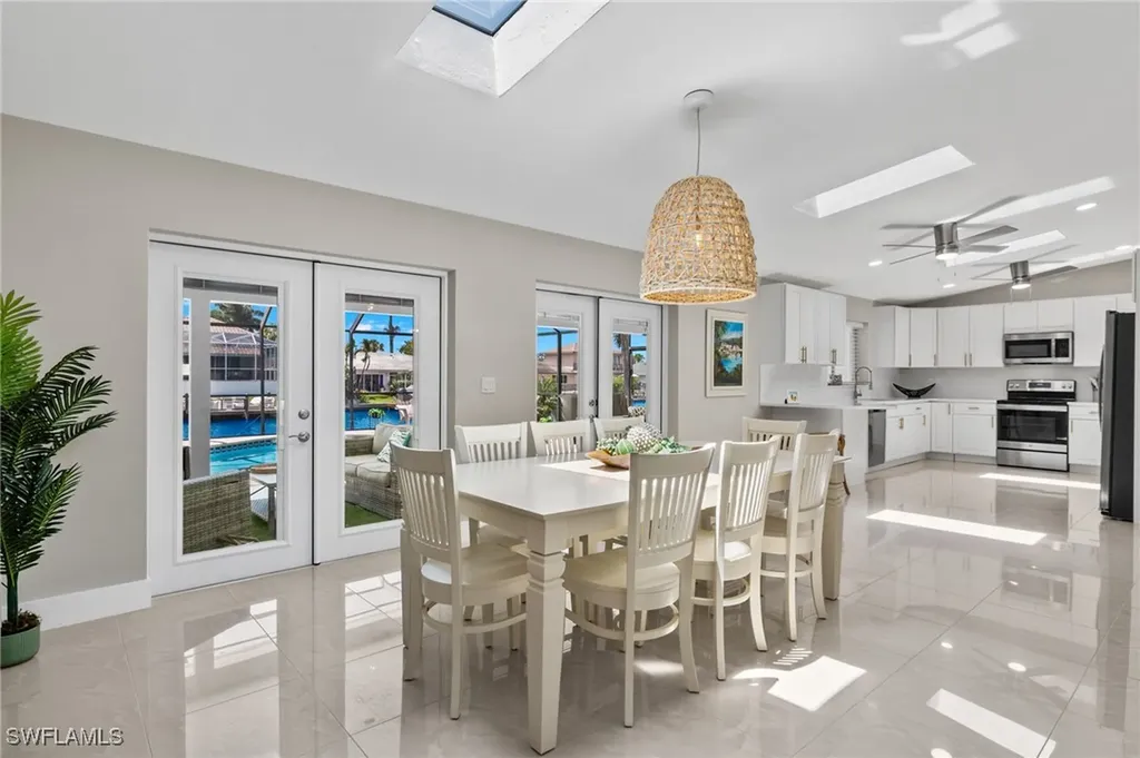 482 Tradewinds Avenue Naples FL 34108