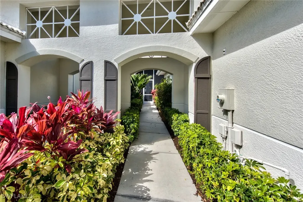 4529 Cardinal Cove Lane Naples FL 34114