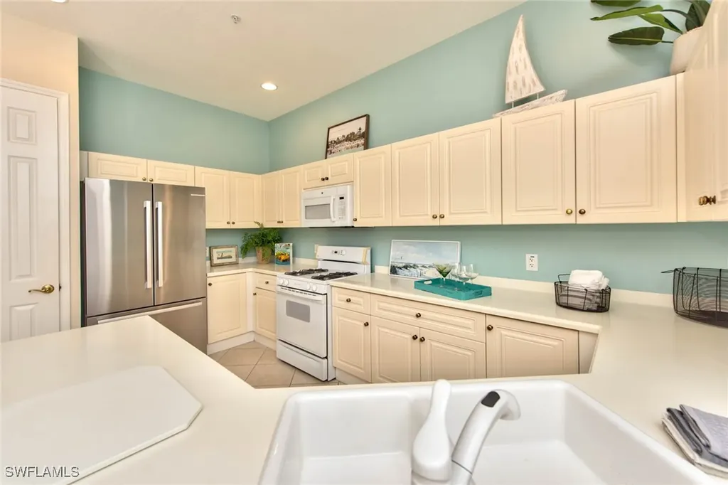 4529 Cardinal Cove Lane Naples FL 34114