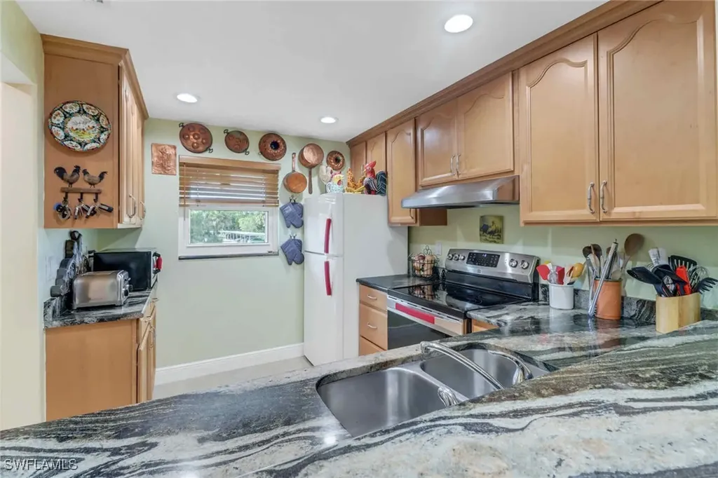 5595 Rattlesnake Hammock Road Naples FL 34113