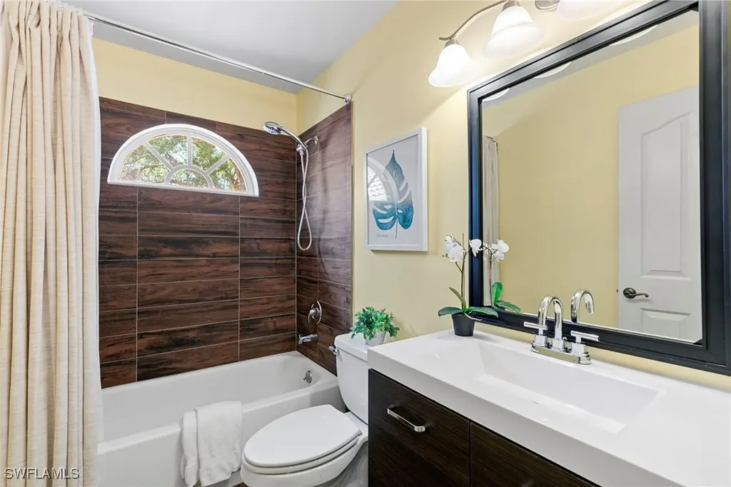 1733 San Bernadino Way Naples FL 34109