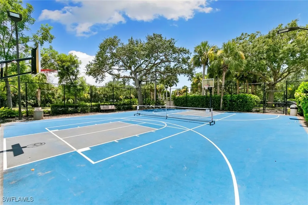 1733 San Bernadino Way Naples FL 34109