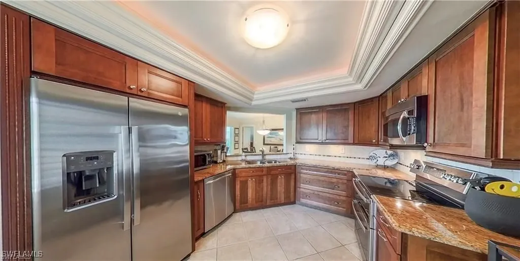 601 Beachwalk Circle Naples FL 34108