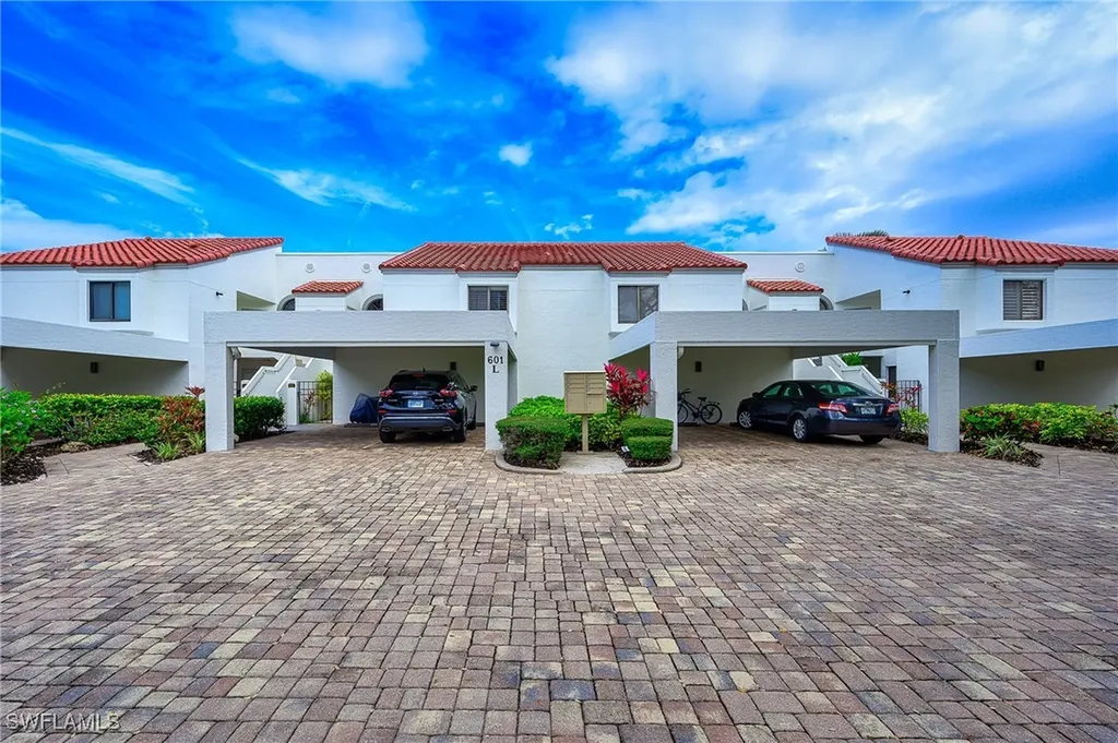 601 Beachwalk Circle Naples FL 34108