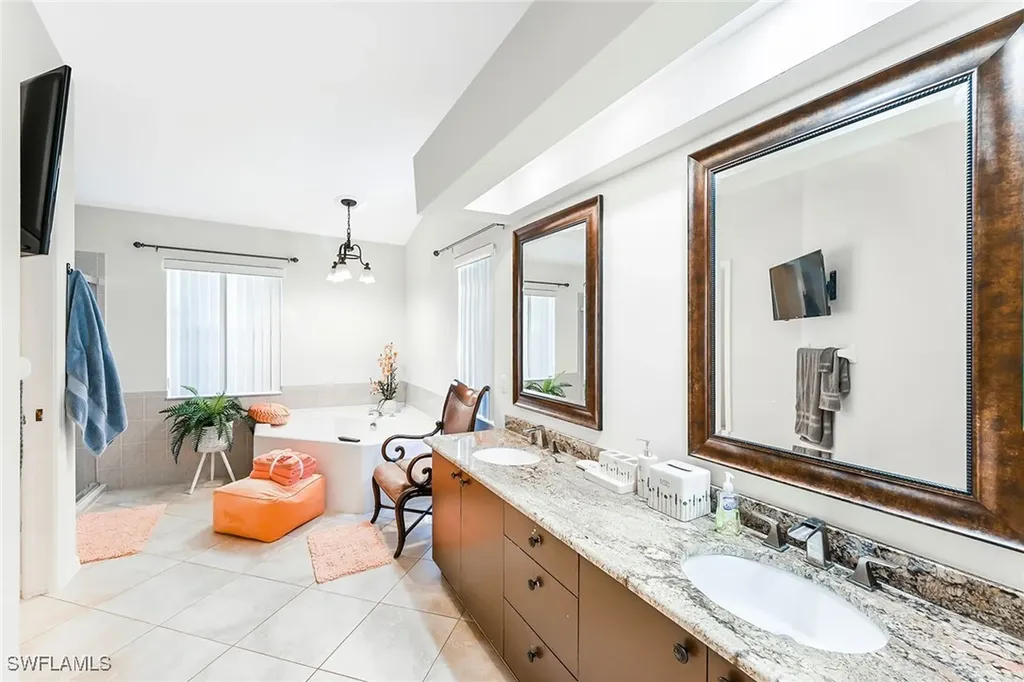 589 Lambton Lane Naples FL 34104