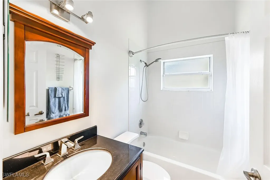 589 Lambton Lane Naples FL 34104