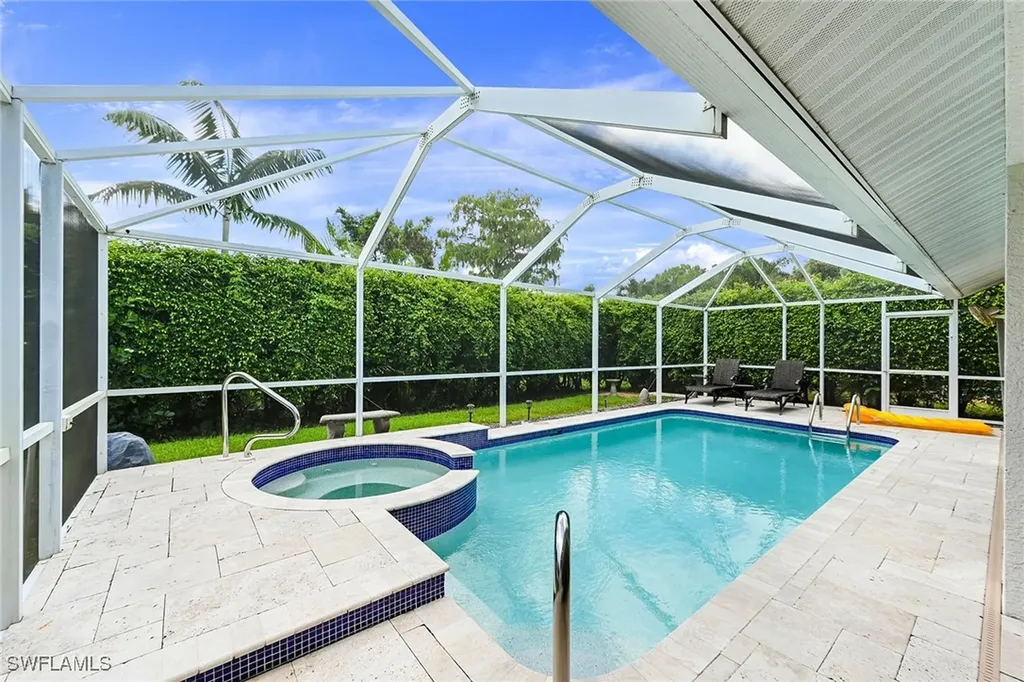 589 Lambton Lane Naples FL 34104