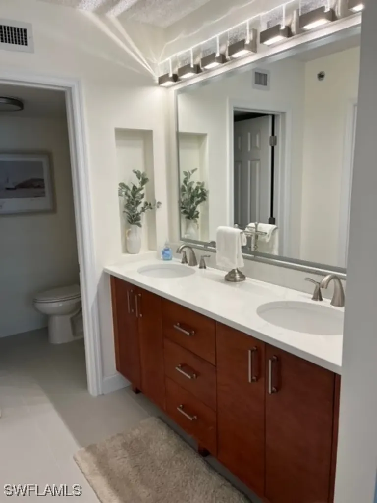 4251 Gulf Shore Boulevard N Naples FL 34103