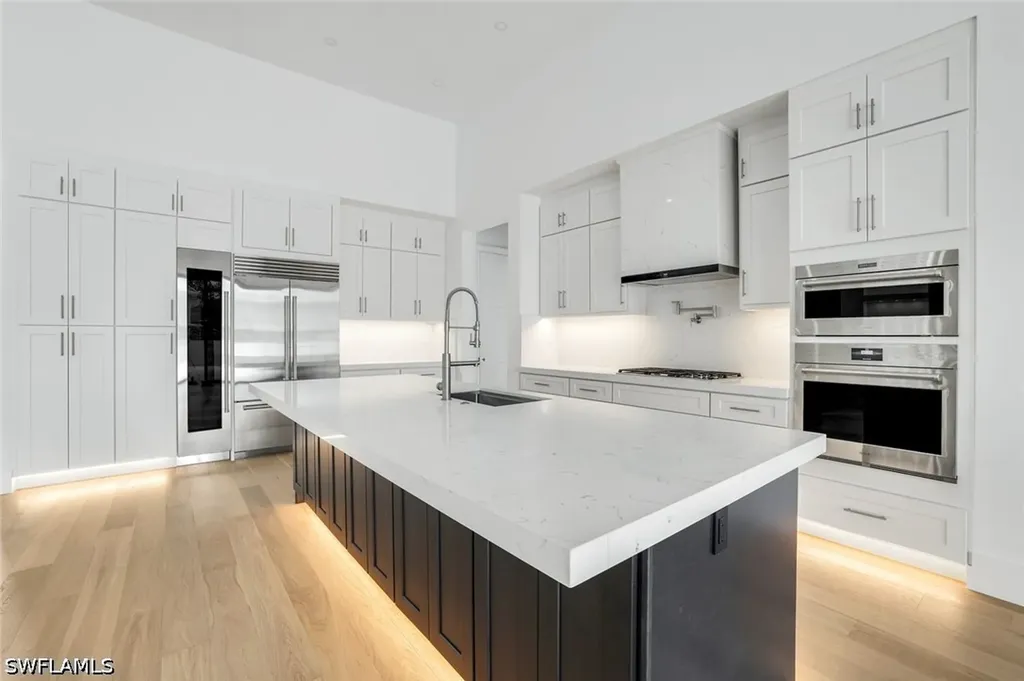 1248 13th Avenue N Naples FL 34102