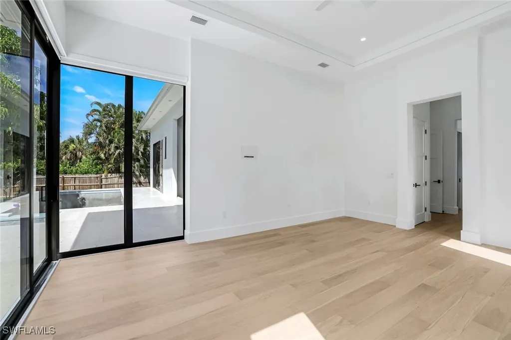 1248 13th Avenue N Naples FL 34102