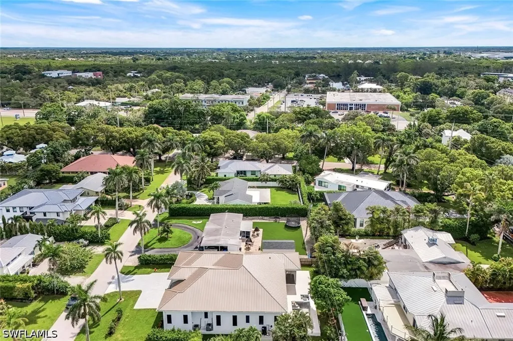 1248 13th Avenue N Naples FL 34102