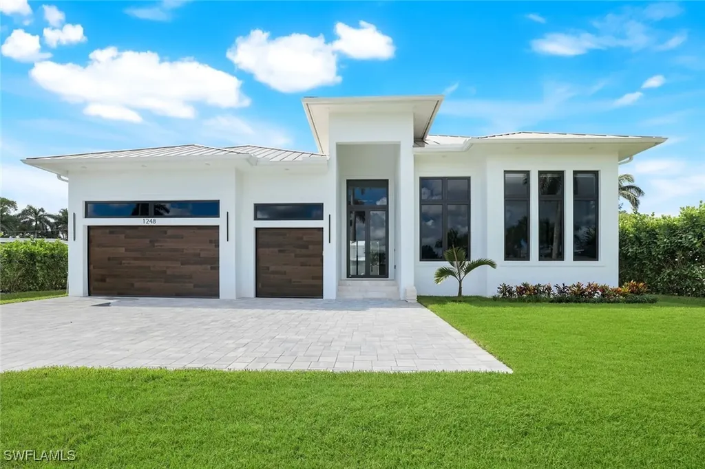 1248 13th Avenue N Naples FL 34102