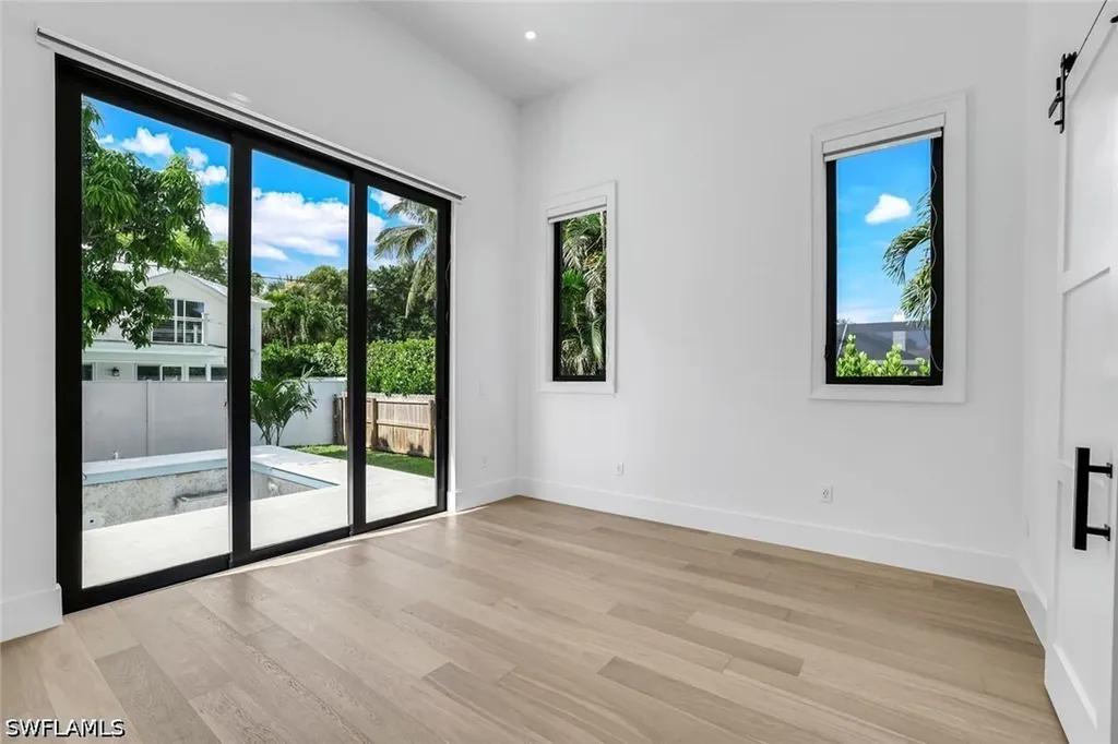 1248 13th Avenue N Naples FL 34102