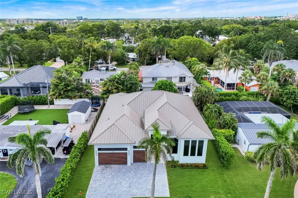 1248 13th Avenue N Naples FL 34102