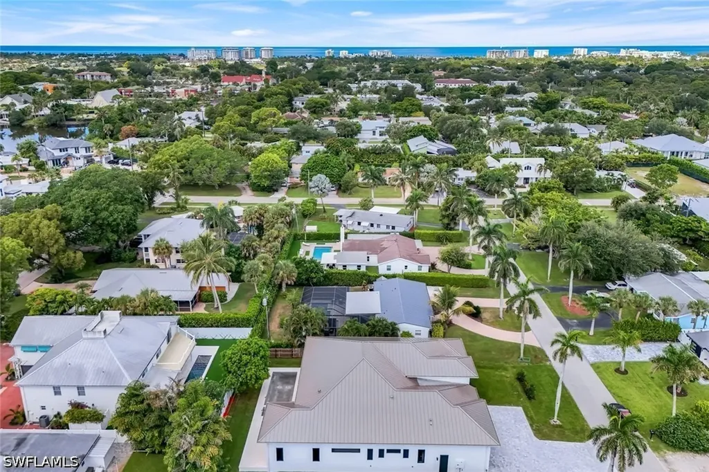 1248 13th Avenue N Naples FL 34102