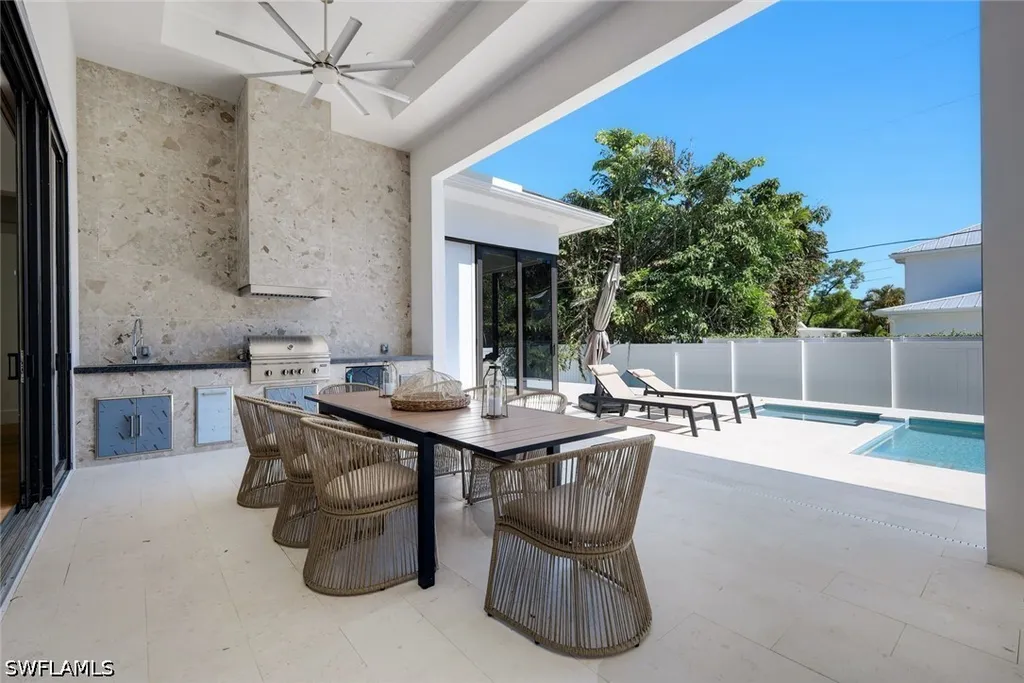 1248 13th Avenue N Naples FL 34102