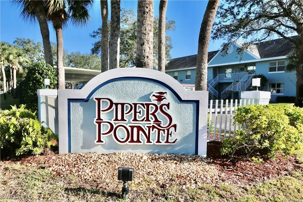 161 Wading Bird Circle Naples FL 34110