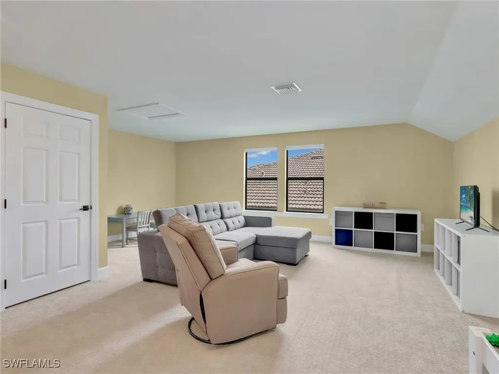 9487 Greyhawk Trail Naples FL 34120