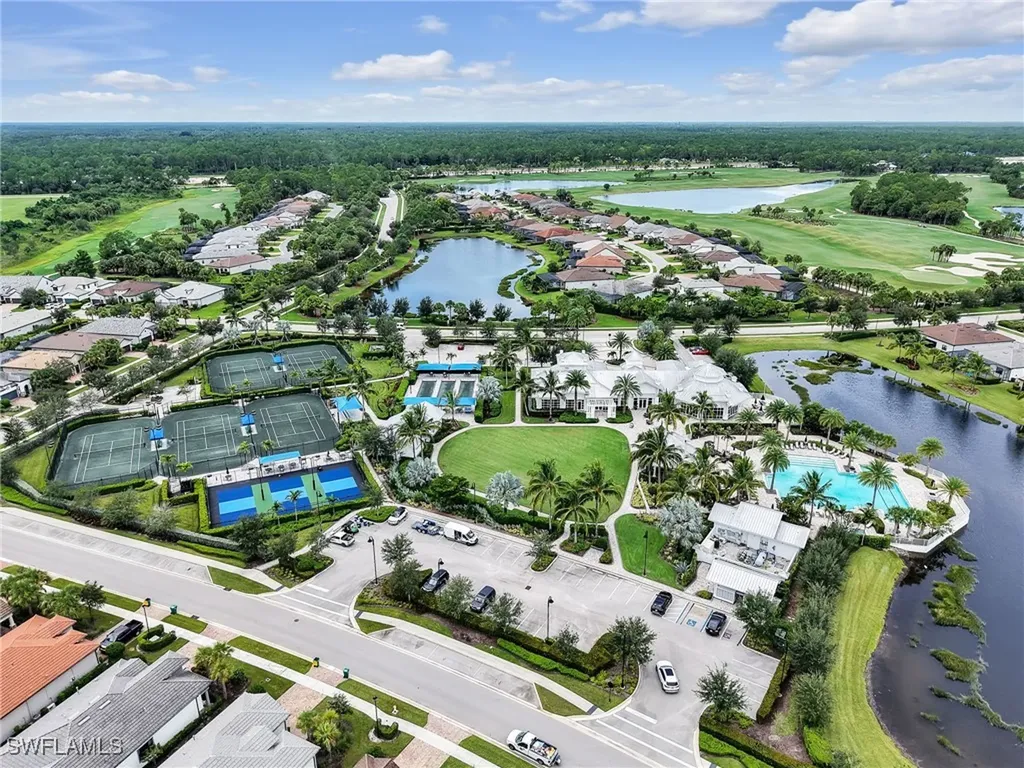 9487 Greyhawk Trail Naples FL 34120