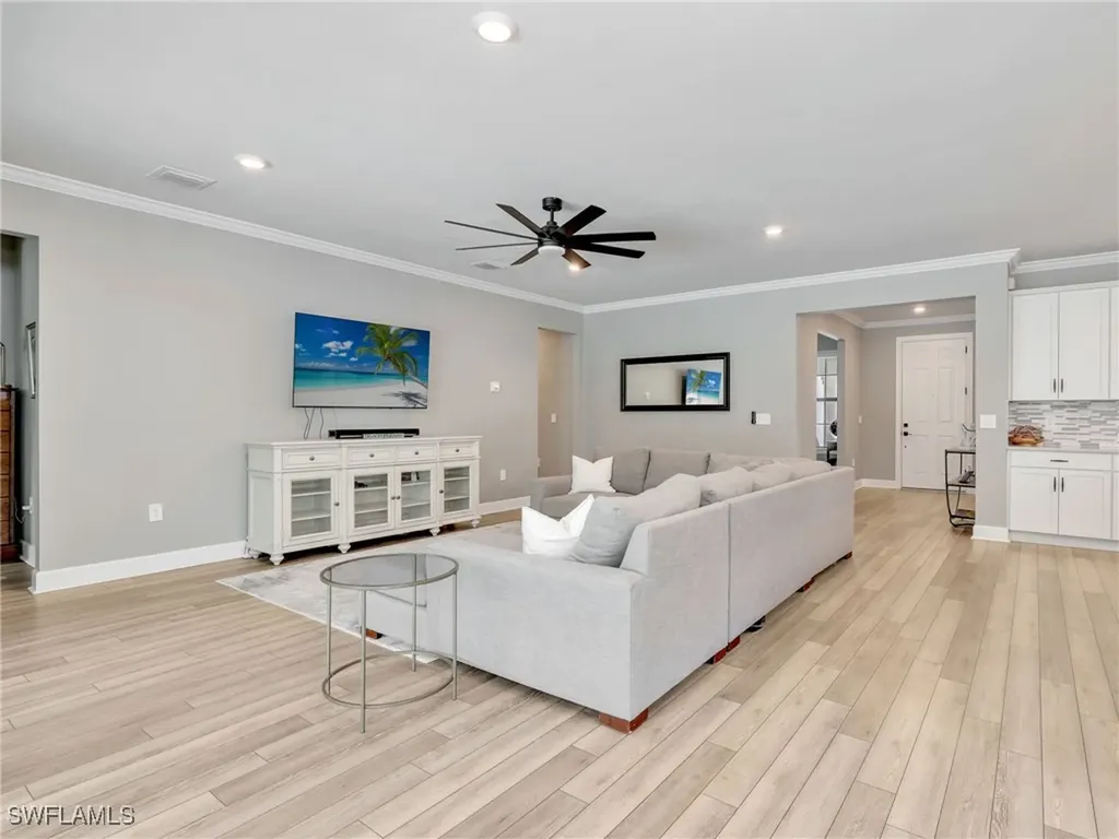 9487 Greyhawk Trail Naples FL 34120