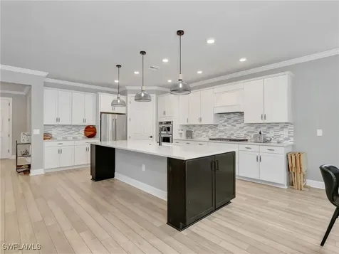 9487 Greyhawk Trail Naples FL 34120