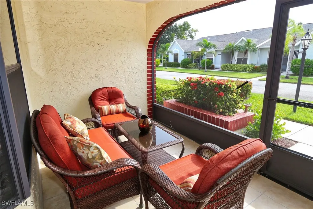 10805 Queen Anne Lane Naples FL 34109