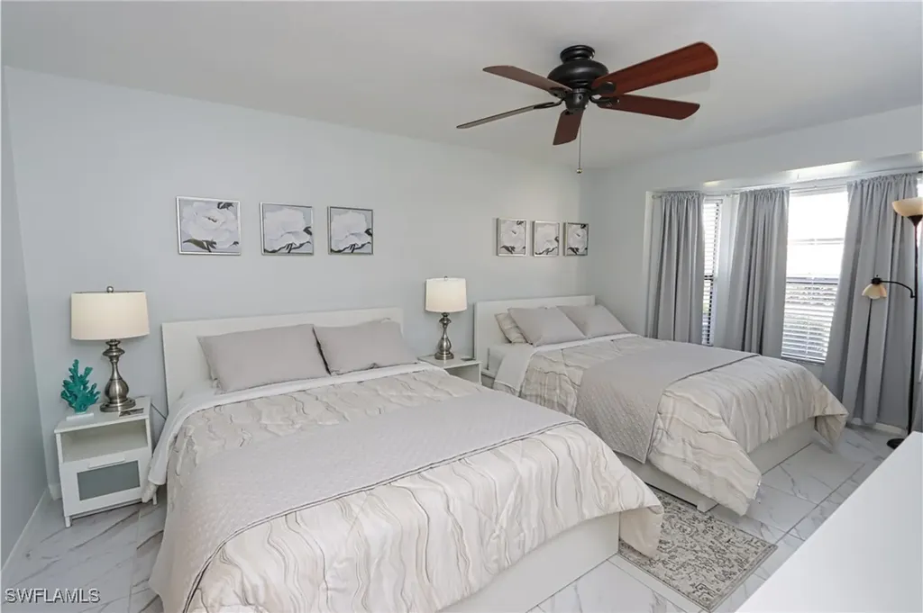 10805 Queen Anne Lane Naples FL 34109