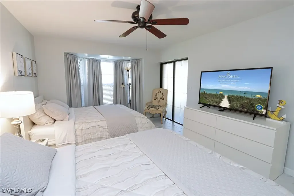 10805 Queen Anne Lane Naples FL 34109