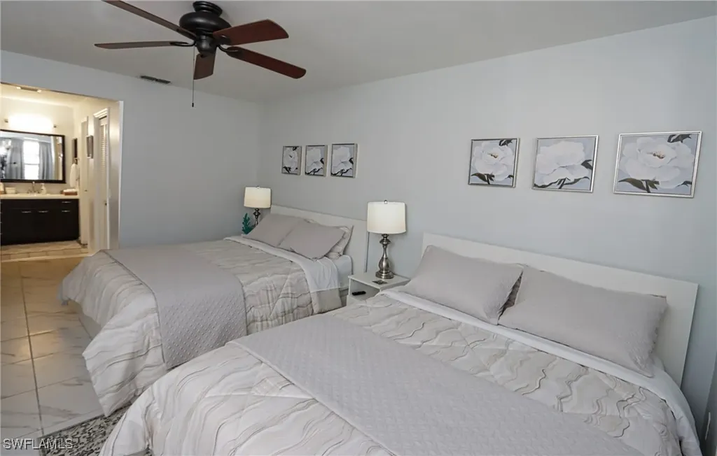10805 Queen Anne Lane Naples FL 34109