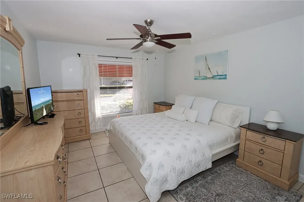 10805 Queen Anne Lane Naples FL 34109