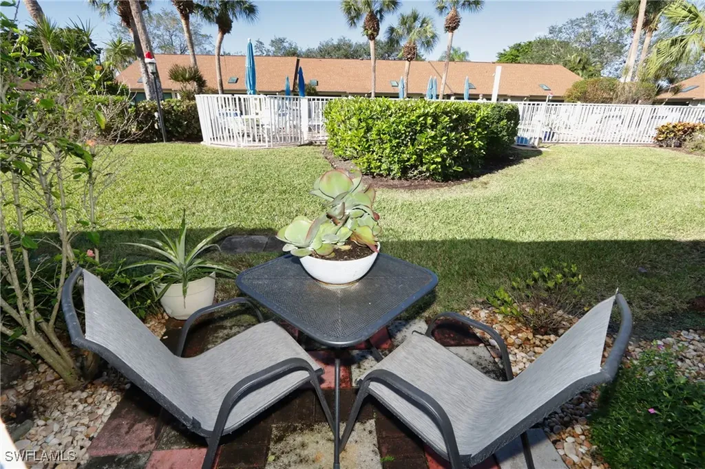 10805 Queen Anne Lane Naples FL 34109
