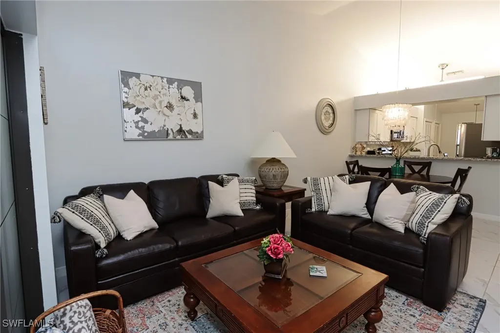 10805 Queen Anne Lane Naples FL 34109