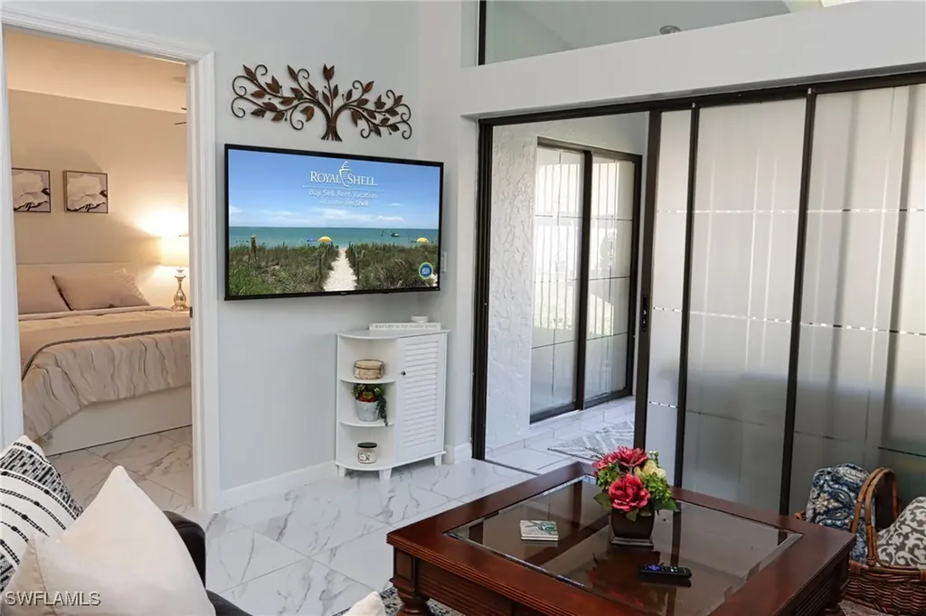 10805 Queen Anne Lane Naples FL 34109