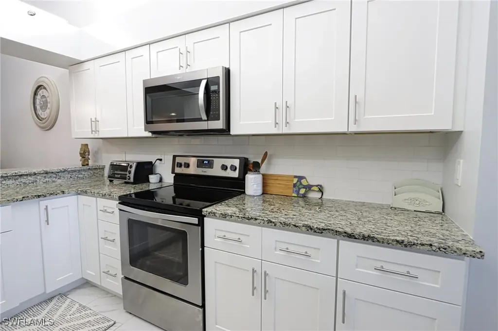10805 Queen Anne Lane Naples FL 34109