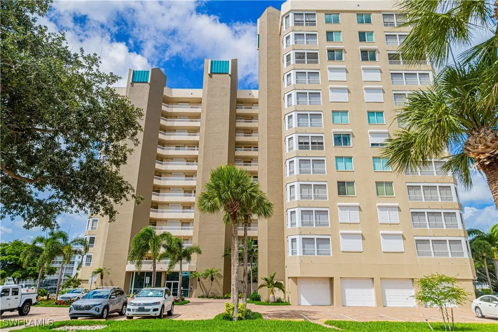 25 Bluebill Avenue Naples FL 34108